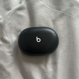 Beats Black Wireless Earbuds Case